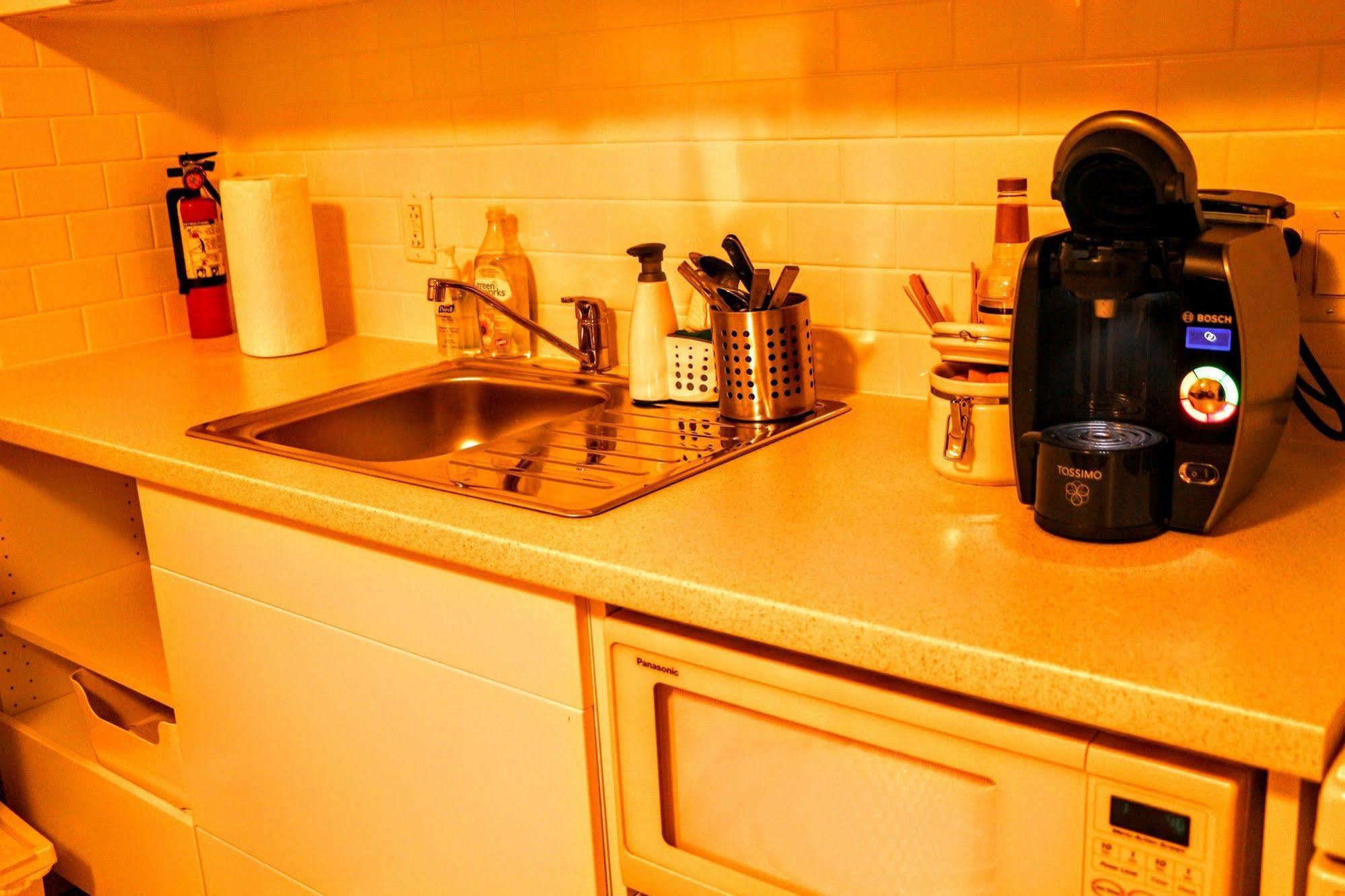 Ritchie B&B Edmonton Esterno foto